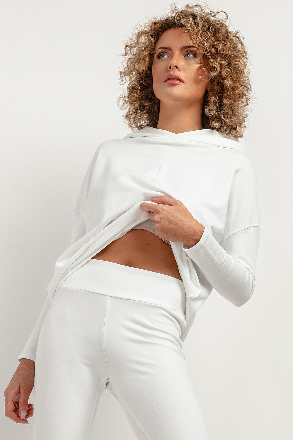 Sweatshirt model 183277